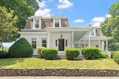 /international/us/27-prospect-st-pepperell-ma-110100448022/