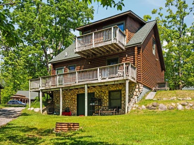 /international/us/2467-beaver-creek-drive-gaylord-mi-110105525987/