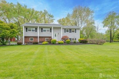 /international/us/455-township-line-road-montgomery-nj-110107749688/