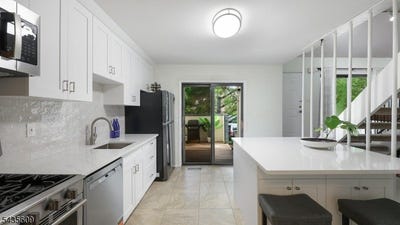 /international/us/288-crabtree-ct-bernards-twp-nj-110108413004/