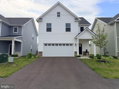 /international/us/117-haida-lane-winchester-va-110108959477/