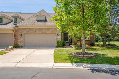 /international/us/2351-lexington-circle-s-canton-mi-110101140397/