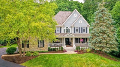 /international/us/25660-n-countryside-drive-lake-barrington-il-110101347317/
