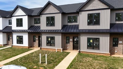 /international/us/110-luke-court-rustburg-va-110108715228/