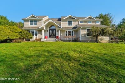 /international/us/17-riverside-lane-holmdel-nj-110107778028/