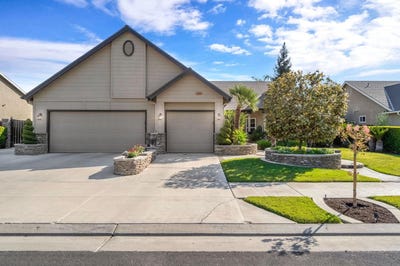 /international/us/558-w-serena-avenue-clovis-ca-110120128326/