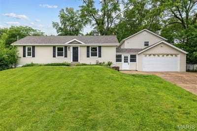 /international/us/11304-de-runtz-avenue-maryland-heights-mo-110108347057/
