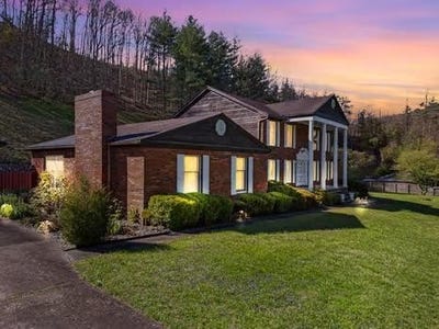 /international/us/152-daniels-creek-banner-ky-110108189641/