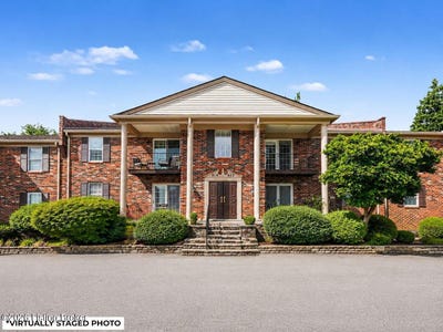 /international/us/621-logsdon-ct-douglass-hills-ky-110107845701/