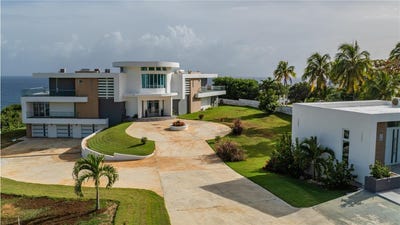 /international/us/991-calle-estacion-quebradillas-pr-110100322555/