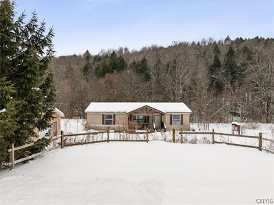 /international/us/9996-stanbro-road-west-edmeston-ny-110107030815/