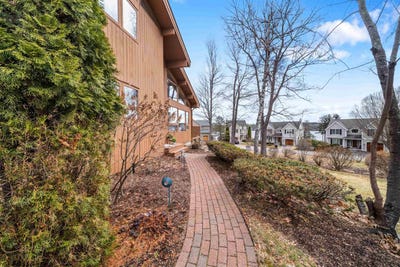 /international/us/27-fern-lane-laconia-nh-110107167315/