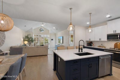/international/us/2537-st-james-drive-se-southport-nc-110105902989/