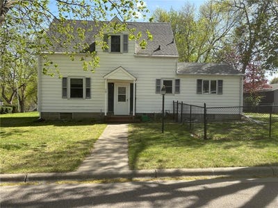 /international/us/121-n-10th-street-montevideo-mn-110107997239/