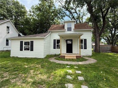 /international/us/507-s-bismark-street-concordia-mo-110105217183/