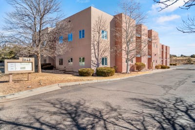 /international/us/2945-rodeo-park-e-santa-fe-nm-110100420885/