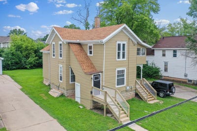/international/us/1140-high-avenue-oshkosh-wi-110100131813/