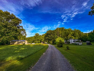 /international/us/96-bone-creek-rd-berea-wv-110108687930/