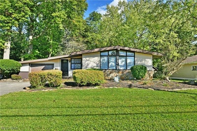/international/us/837-pinecrest-road-girard-oh-110120064498/
