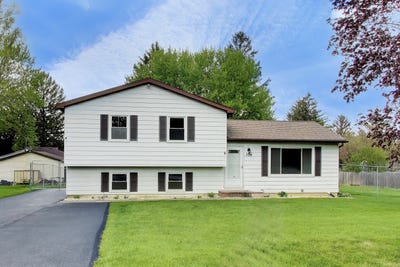 /international/us/394-pine-grove-avenue-gurnee-il-110108194077/