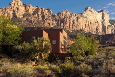 /international/us/261-valley-view-dr-springdale-ut-110106091841/