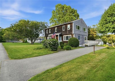 /international/us/14-dorothy-avenue-portsmouth-ri-110108653171/
