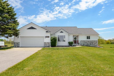 /international/us/3565-4th-street-wayland-mi-110108152614/
