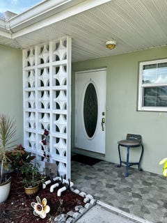 /international/us/910-savannas-point-drive-fort-pierce-fl-110097058556/