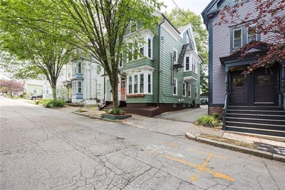 /international/us/193-howell-street-providence-ri-110100720820/