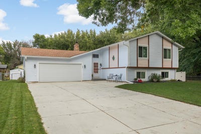 /international/us/622-73rd-way-n-brooklyn-park-mn-110120557311/