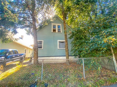 /international/us/17-joseph-place-rochester-ny-110102755864/