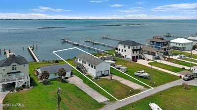 /international/us/159-salty-shores-point-drive-newport-nc-110108507476/?lang=it