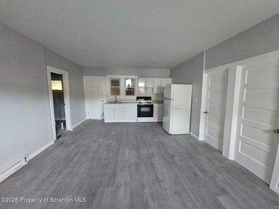 /international/us/853-drinker-turnpike-covington-twp-pa-110108098438/