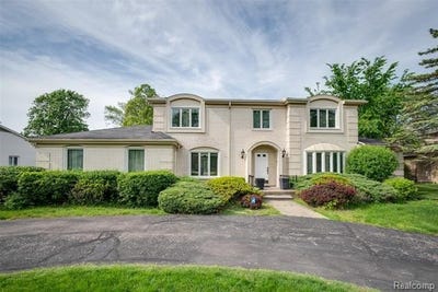 /international/us/22640-coventry-woods-lane-southfield-mi-110108478149/