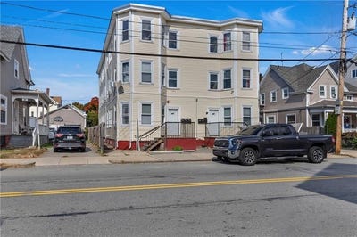 /international/us/111-pocasset-avenue-providence-ri-110108934475/