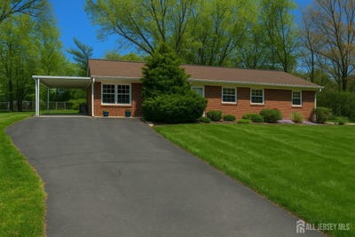 /international/us/8-delsey-road-south-brunswick-nj-110099393612/