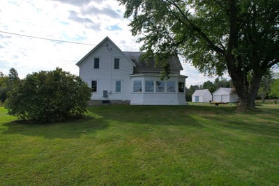 /international/us/4076-state-highway-37-ogdensburg-ny-110102279306/