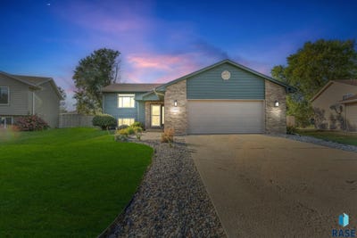/international/us/5521-s-aaron-ave-sioux-falls-sd-110107040057/
