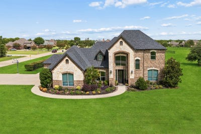 /international/us/16011-oconner-avenue-talty-tx-110119412644/