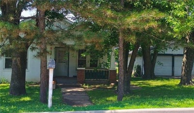 /international/us/829-n-west-street-nevada-mo-110108294367/