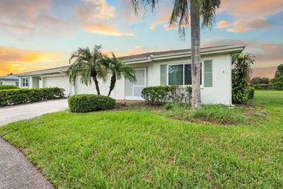 /international/us/2209-hartlebury-way-sun-city-center-fl-110109850955/
