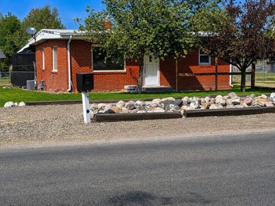 /international/us/1947-e-4th-ave-twin-falls-id-110107748498/