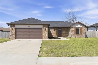 /international/us/105-e-rosalie-street-strafford-mo-110106755673/