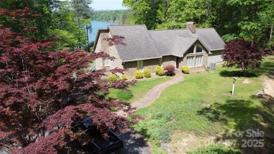 /international/us/240-goshen-terrace-wilkesboro-nc-110100593444/