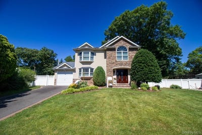 /international/us/5-hickory-lane-roslyn-heights-ny-110119414446/