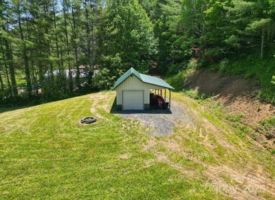 /international/us/703-coy-ham-road-lansing-nc-110101000237/