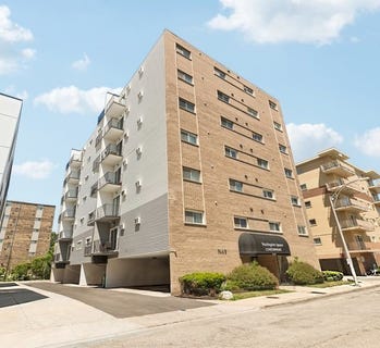 /international/us/7449-washington-street-forest-park-il-110108385486/