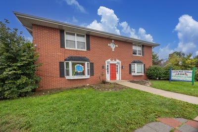 /international/us/6001-w-north-ave-wauwatosa-wi-110119984950/