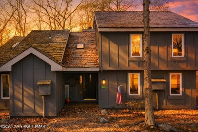 /international/us/119-downhill-lake-harmony-pa-110103354536/