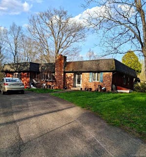 /international/us/21-james-road-catskill-ny-110107549463/